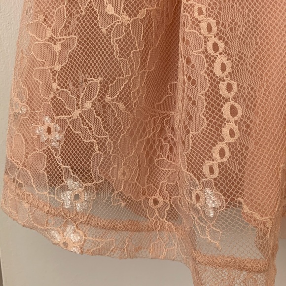 🆕 Guess Brand Lacey Peplum Top - Picture 4 of 6